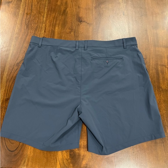Rhone Resort 8” Golf Athletic Shorts Size 40 - Picture 3 of 7